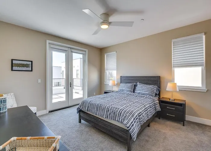 Ideally Located Sacramento Townhome With 2 Balconies