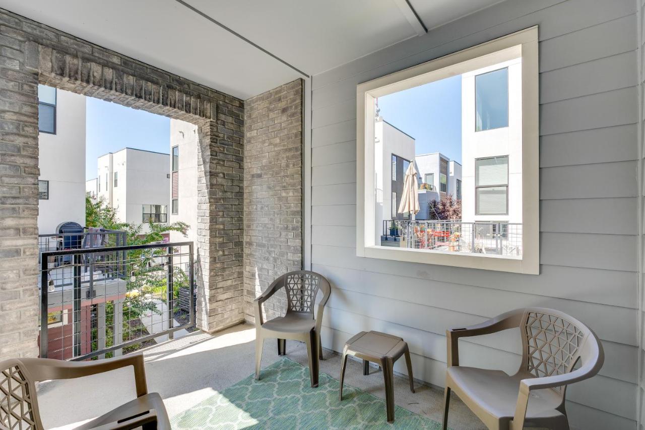 Holiday home Ideally Located Townhome With 2 Balconies *