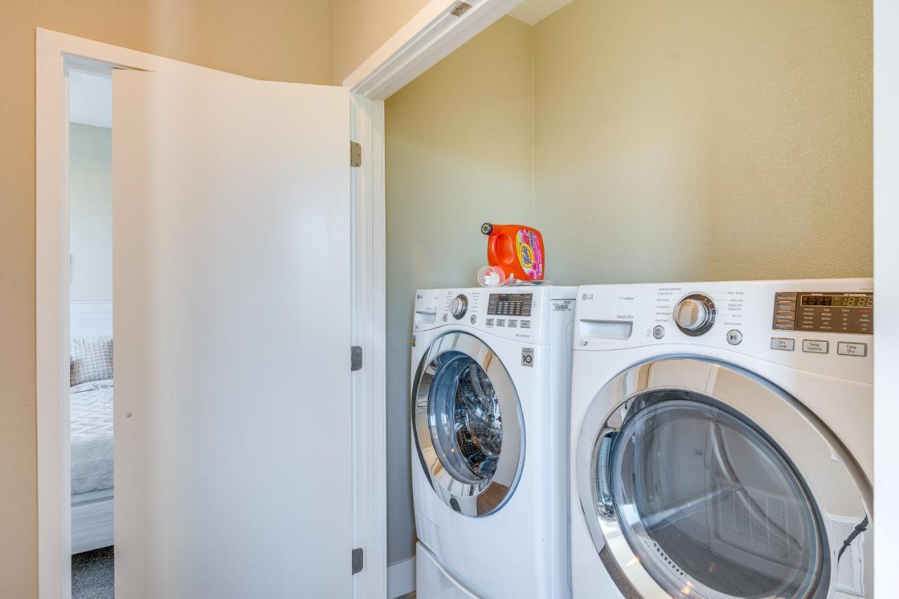Ideally Located Townhome With 2 Balconies * Sacramento